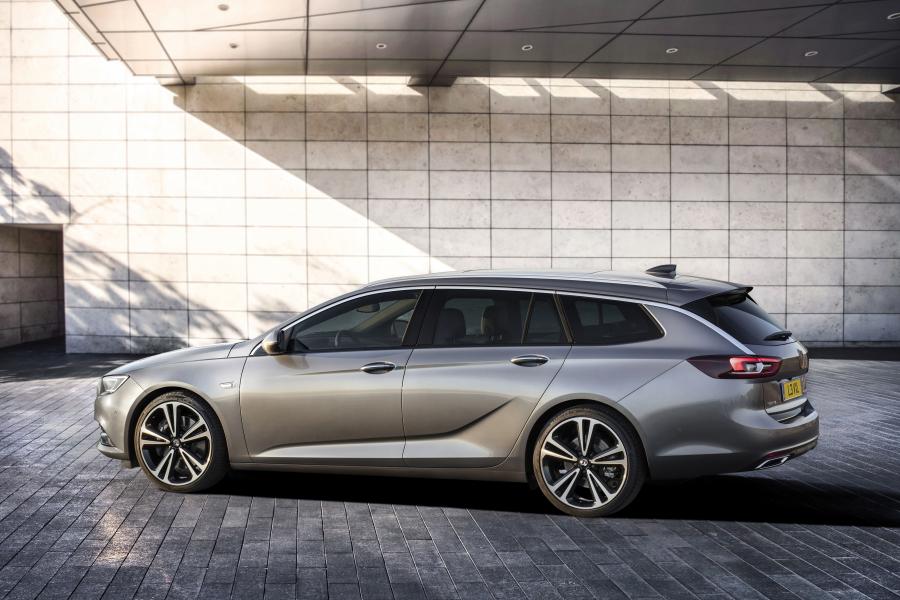  Vauxhall Insignia Sports Tourer 2017 года  (фото 30 из 35)